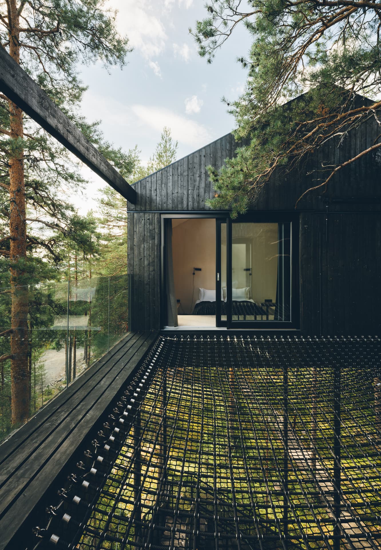 Terrass och nätgolv vid The 7th Room